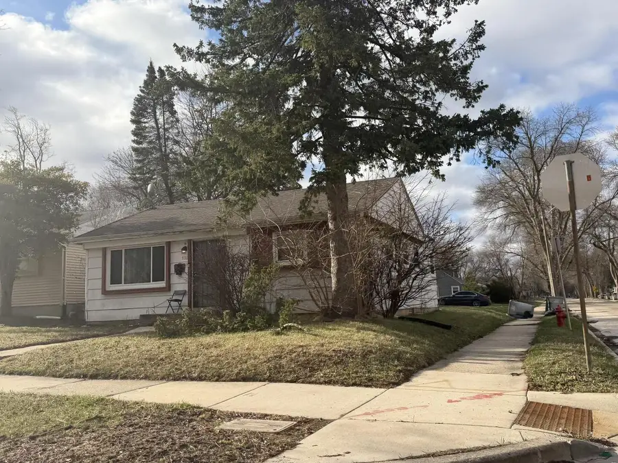 5733 W custer AVENUE, Milwaukee, WI 53218 - #2