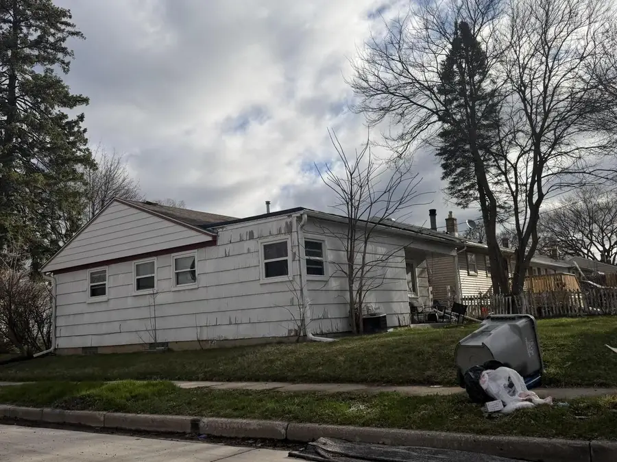 5733 W custer AVENUE, Milwaukee, WI 53218 - #3