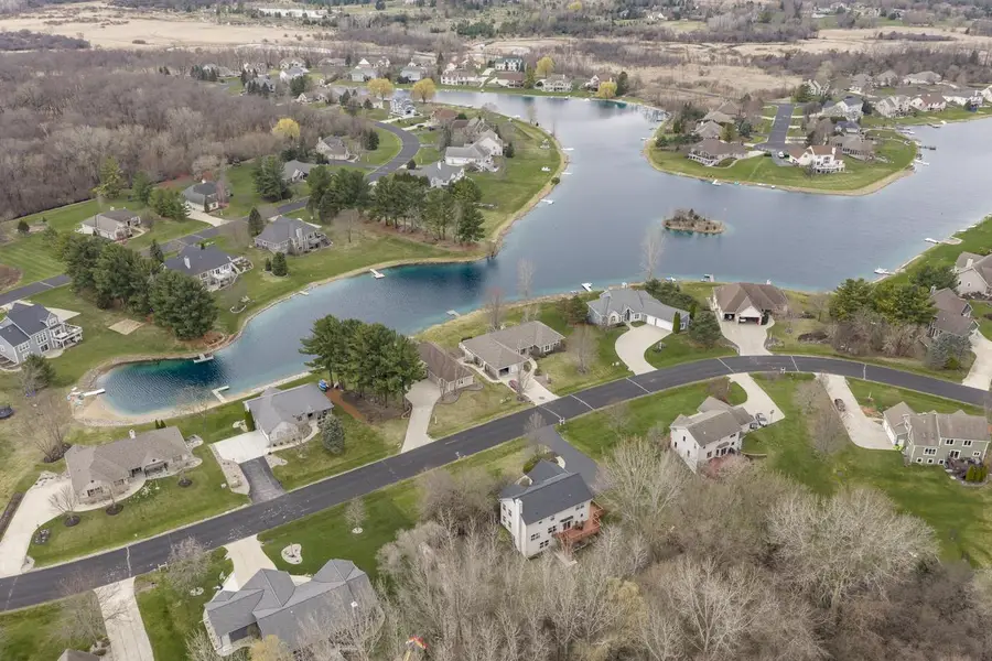 412 Red Pine CIRCLE, Dousman, WI 53118 - #3