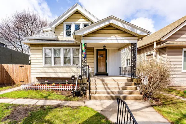 2069 71st STREET #2071, West Allis, WI 53219