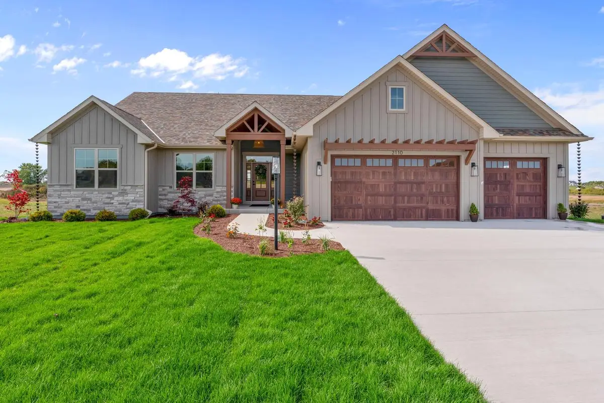 2110 Highland WAY, Sturtevant, WI 53177 - #1