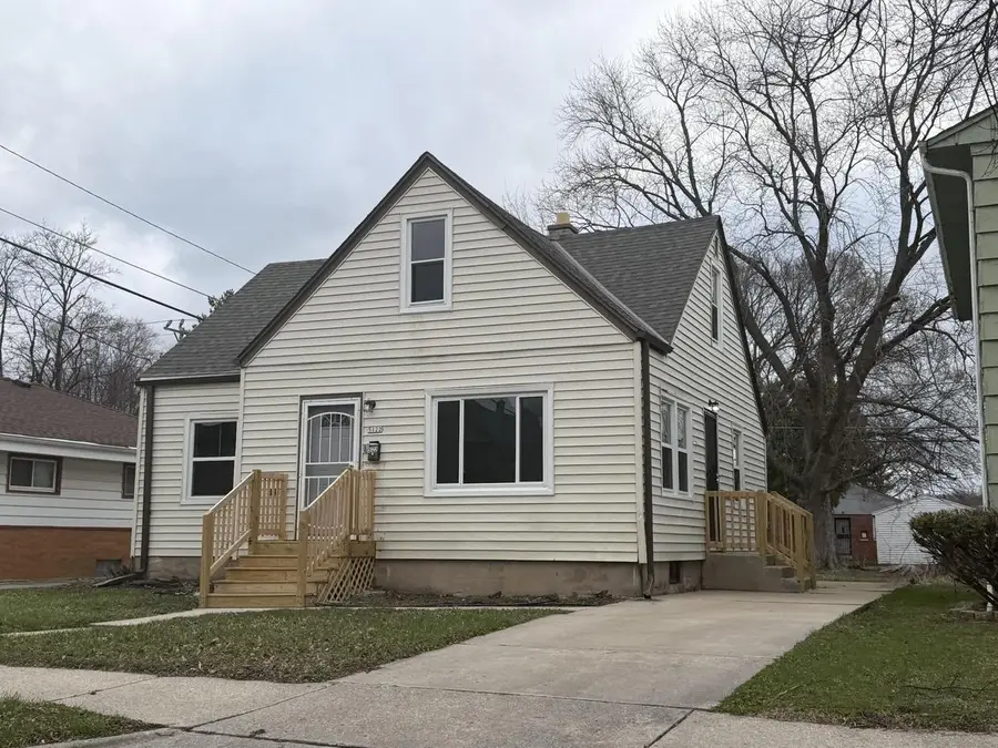 5122 N 47th STREET, Milwaukee, WI 53218 - #2