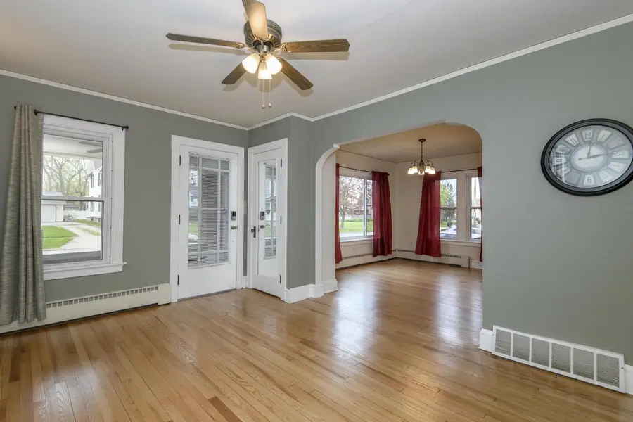 220 Fox STREET, Mukwonago, WI 53149 - #2