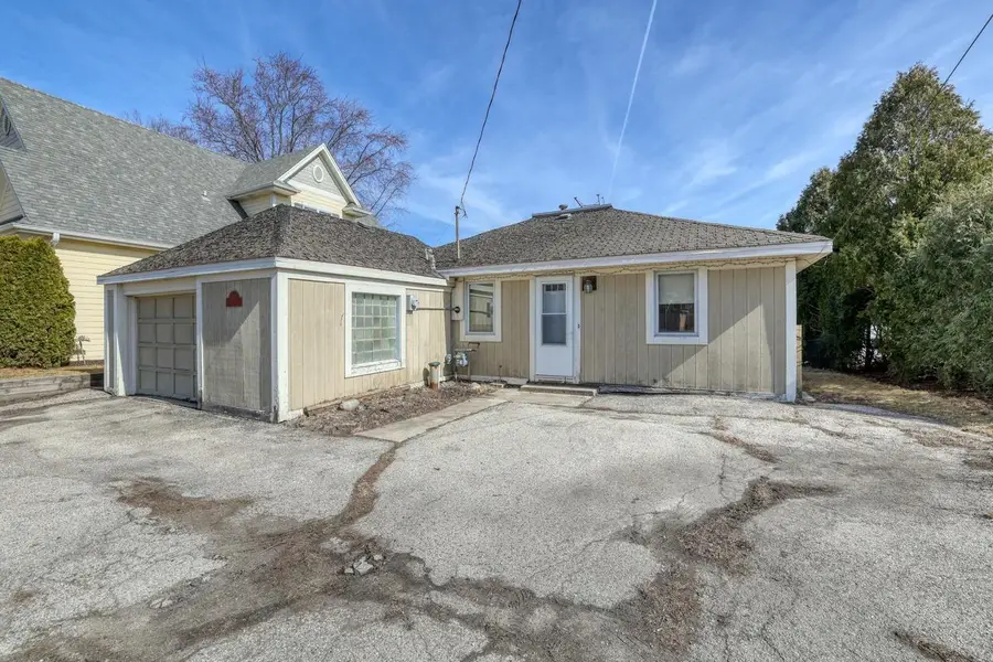 1603 Milwaukee STREET, Delafield, WI 53018 - #3