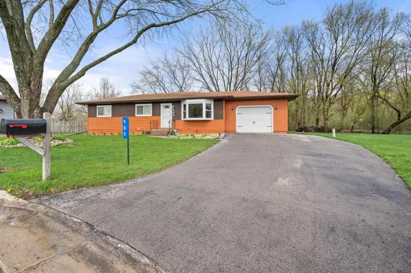 905 Lakeview DRIVE, Silver Lake, WI 53170