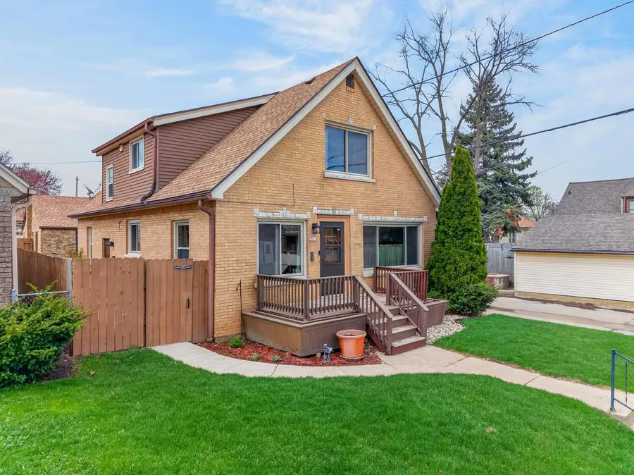 3521 S 11th STREET, Milwaukee, WI 53221 - #2