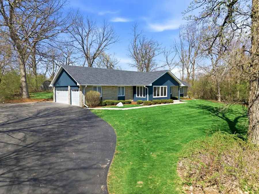 S40W26950 Oak Grove LANE, Waukesha, WI 53189 - #2