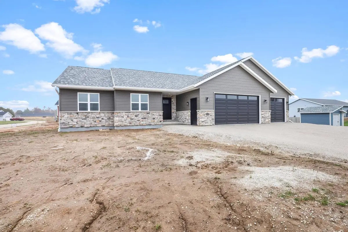1909 Summit STREET, Manitowoc, WI 54220 - #1