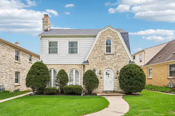 5813 Filmore DRIVE #5815, West Allis, WI 53219