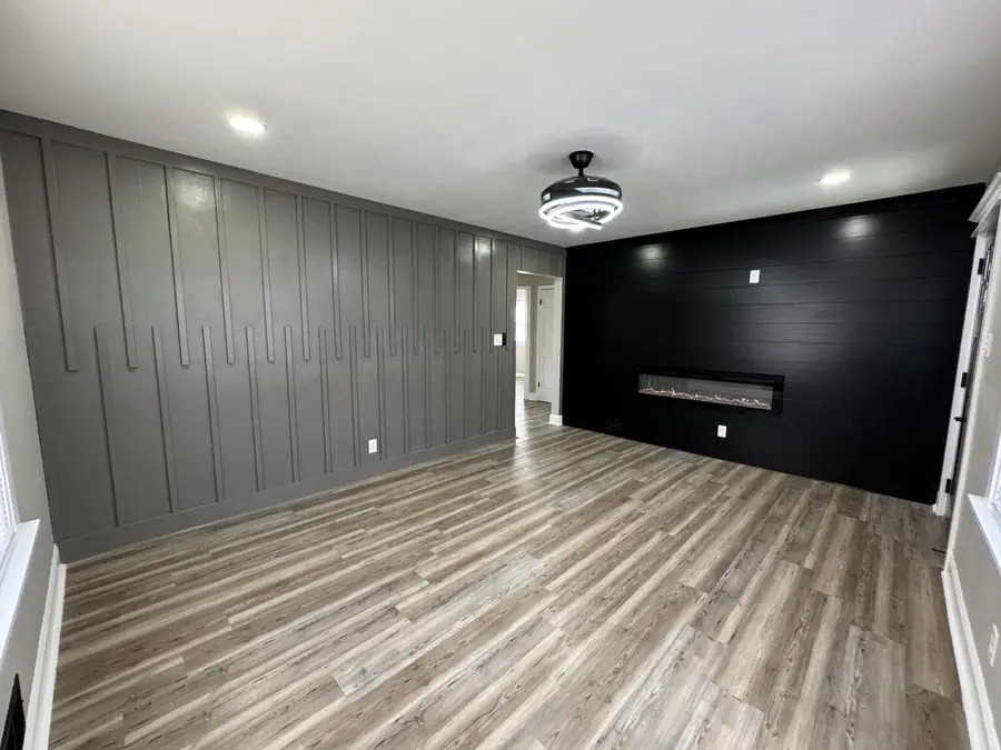 8057 W Herbert AVENUE, Milwaukee, WI 53218 - #2