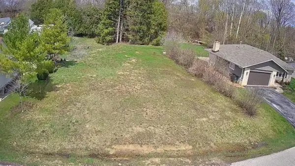 1200 GLEN RIVER ROAD, Glendale, WI 53217