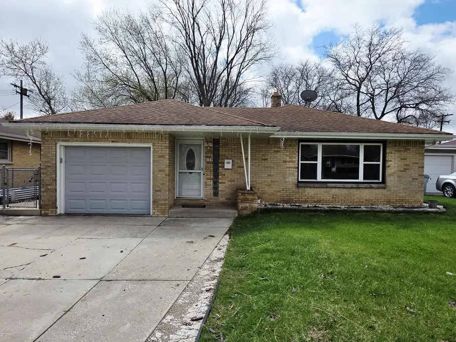 6125 W Eden PLACE, Milwaukee, WI 53220 - #2