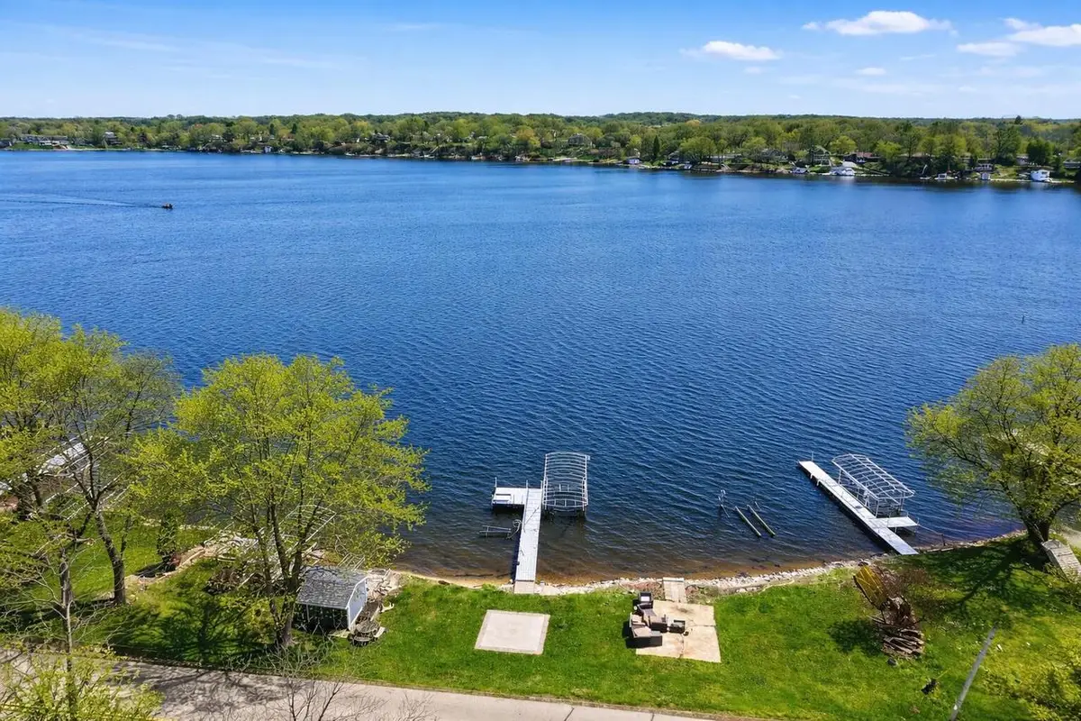 7164 Tichigan ROAD, Waterford, WI 53185 - #1