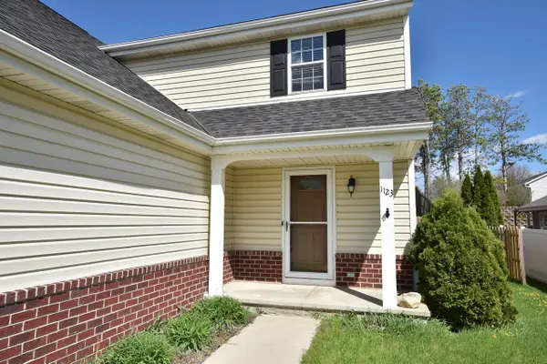1123 White Sands COURT, West Bend, WI 53090