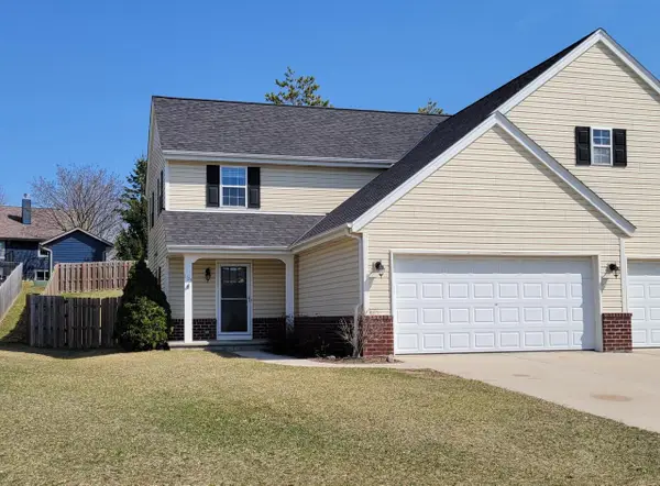 1125 White Sands COURT, West Bend, WI 53090