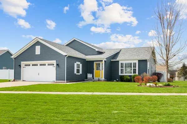 123 Spring DRIVE, Walworth, WI 53184