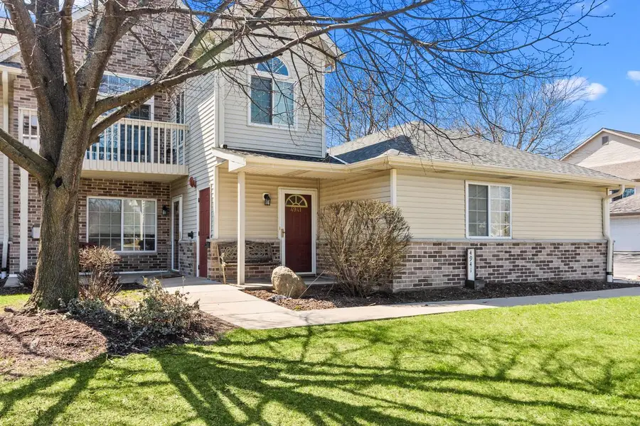 4941 Maple Leaf CIRCLE, Greenfield, WI 53220 - #2