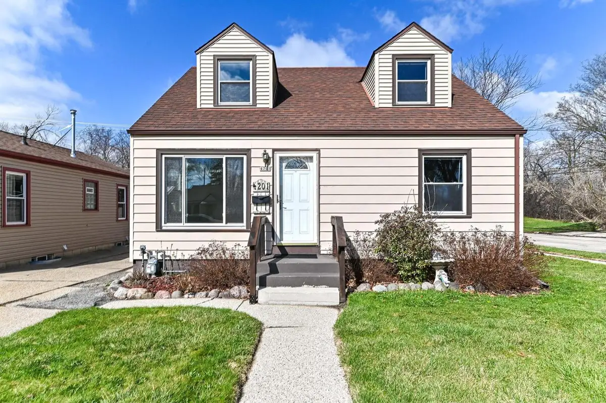 4201 S 5th PLACE, Milwaukee, WI 53207 - #1