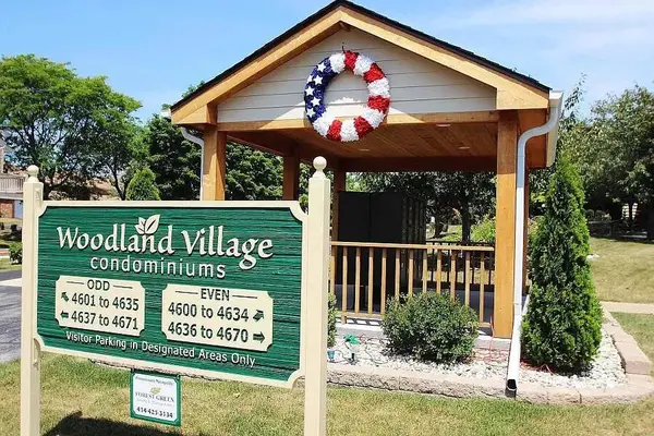 4661 Woodland DRIVE, Greenfield, WI 53220