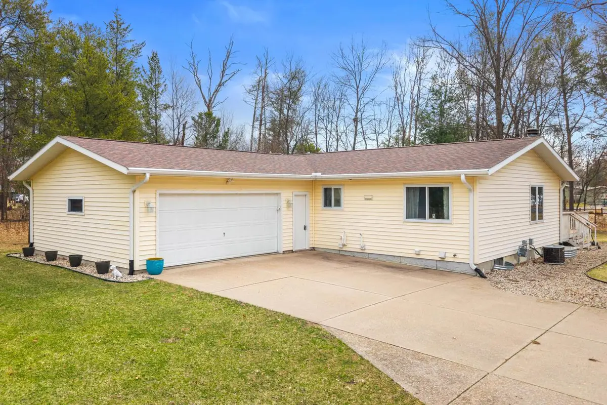 936 Sussex COURT, Nekoosa, WI 54457 - #1