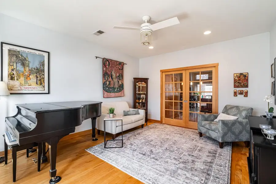 2904 Cambridge AVENUE #102, Milwaukee, WI 53211 - #3