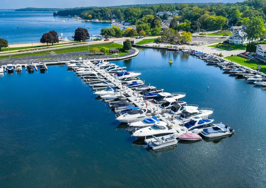 271 Fontana BOULEVARD #930, Fontana, WI 53125 - #3