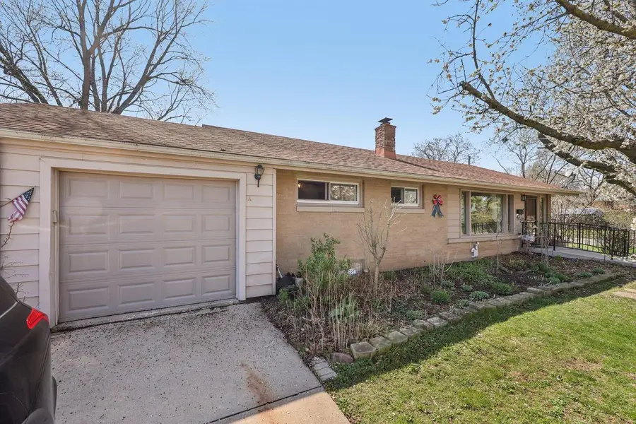 3559 S Sunset DRIVE, Milwaukee, WI 53220 - #2