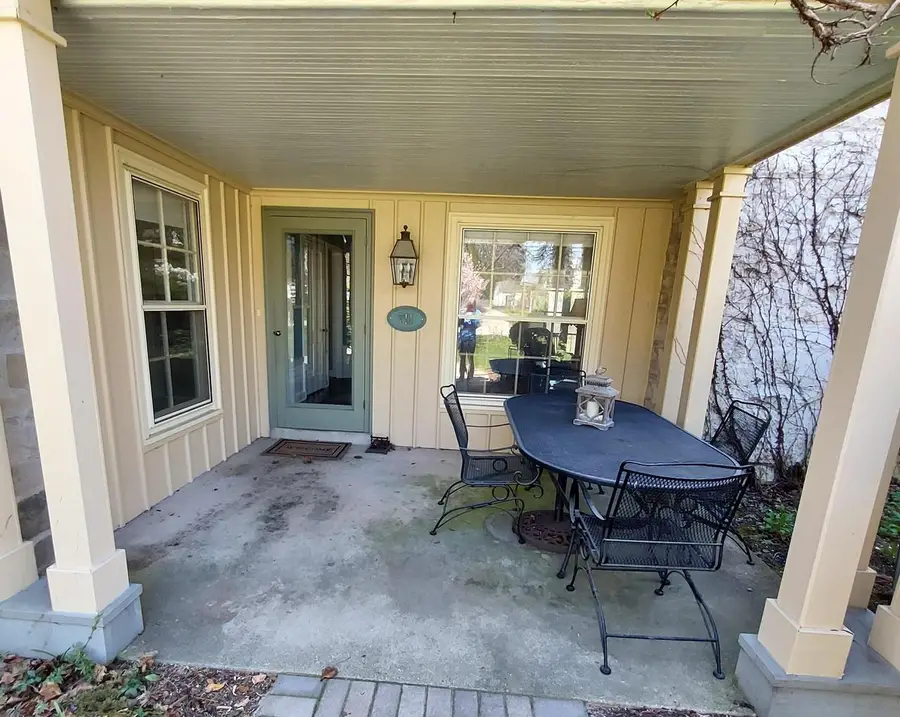 711 Acacia ROAD, Glendale, WI 53217 - #2