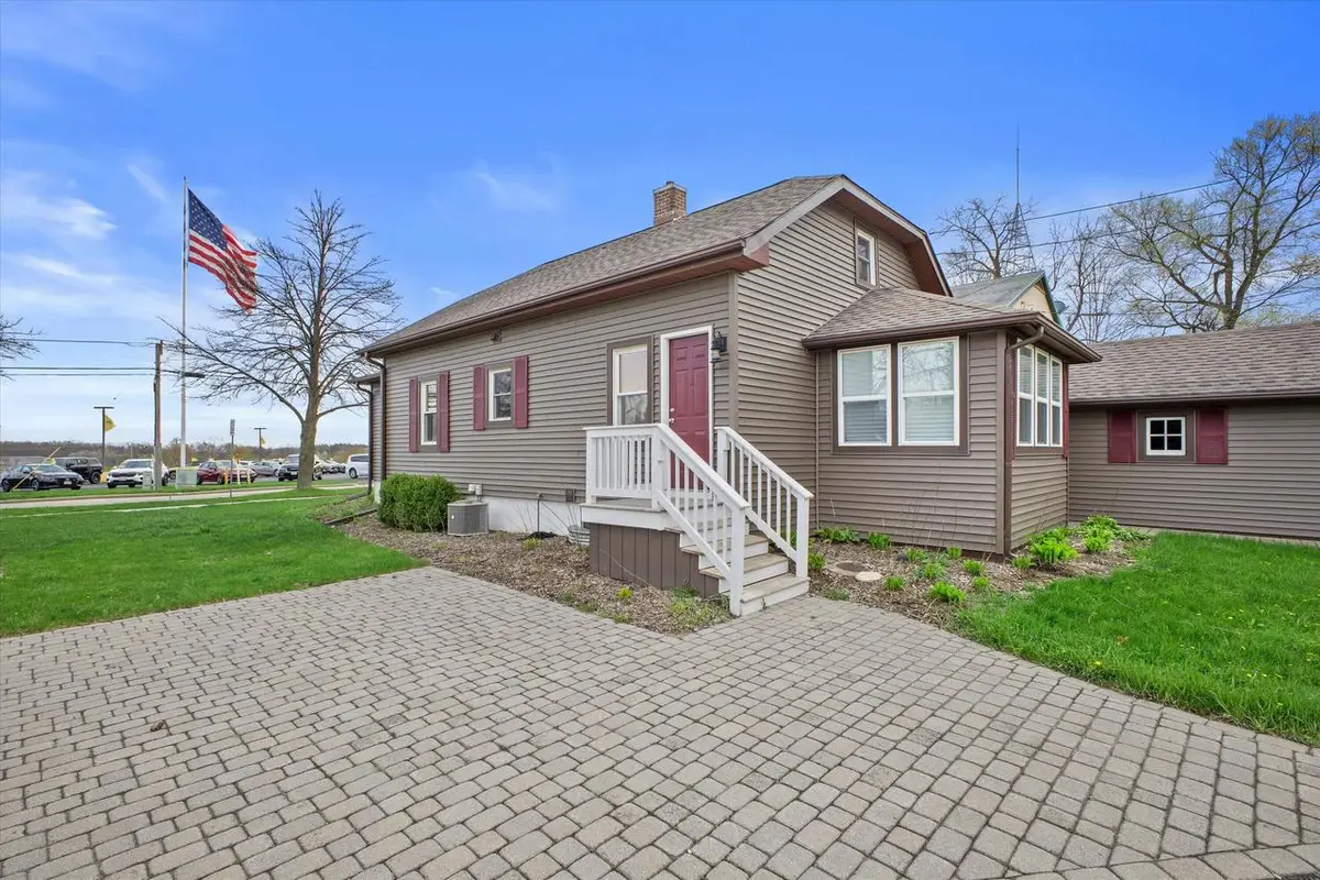 752 Wells STREET, Lake Geneva, WI 53147 - #1