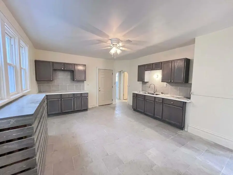 1823 Becher STREET #1823A, Milwaukee, WI 53215 - #2