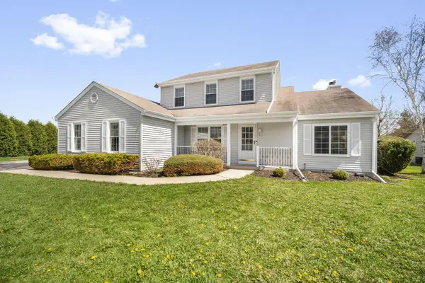 8700 S 13th STREET, Oak Creek, WI 53154