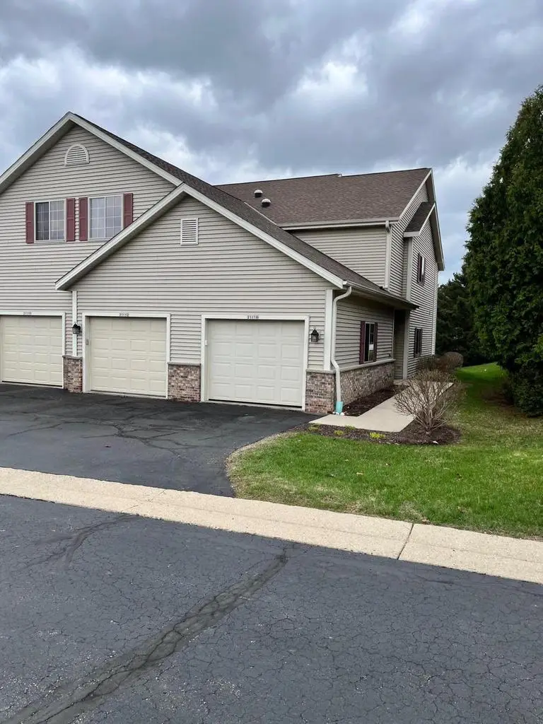2112 Pine Ridge COURT #H, Grafton, WI 53024 - #1