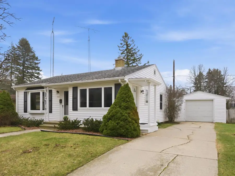 511 Oak STREET, Manitowoc, WI 54220 - #2