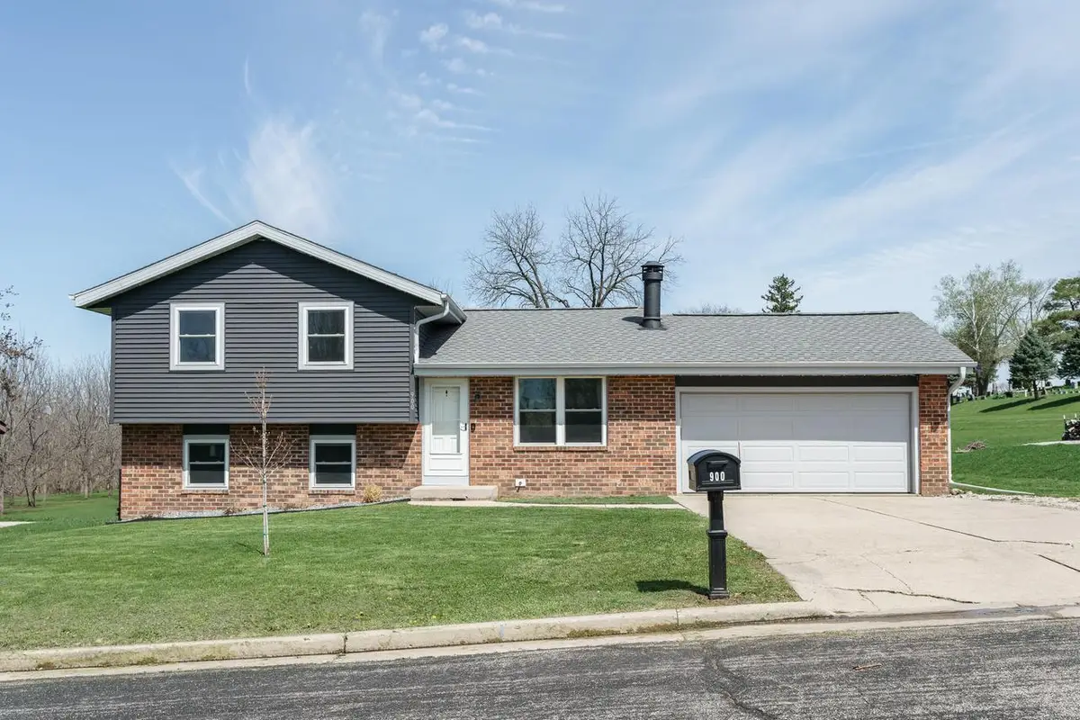 900 Hillside LANE, Watertown, WI 53098 - #1