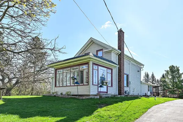 S51W30943 Old Village ROAD, Mukwonago, WI 53149