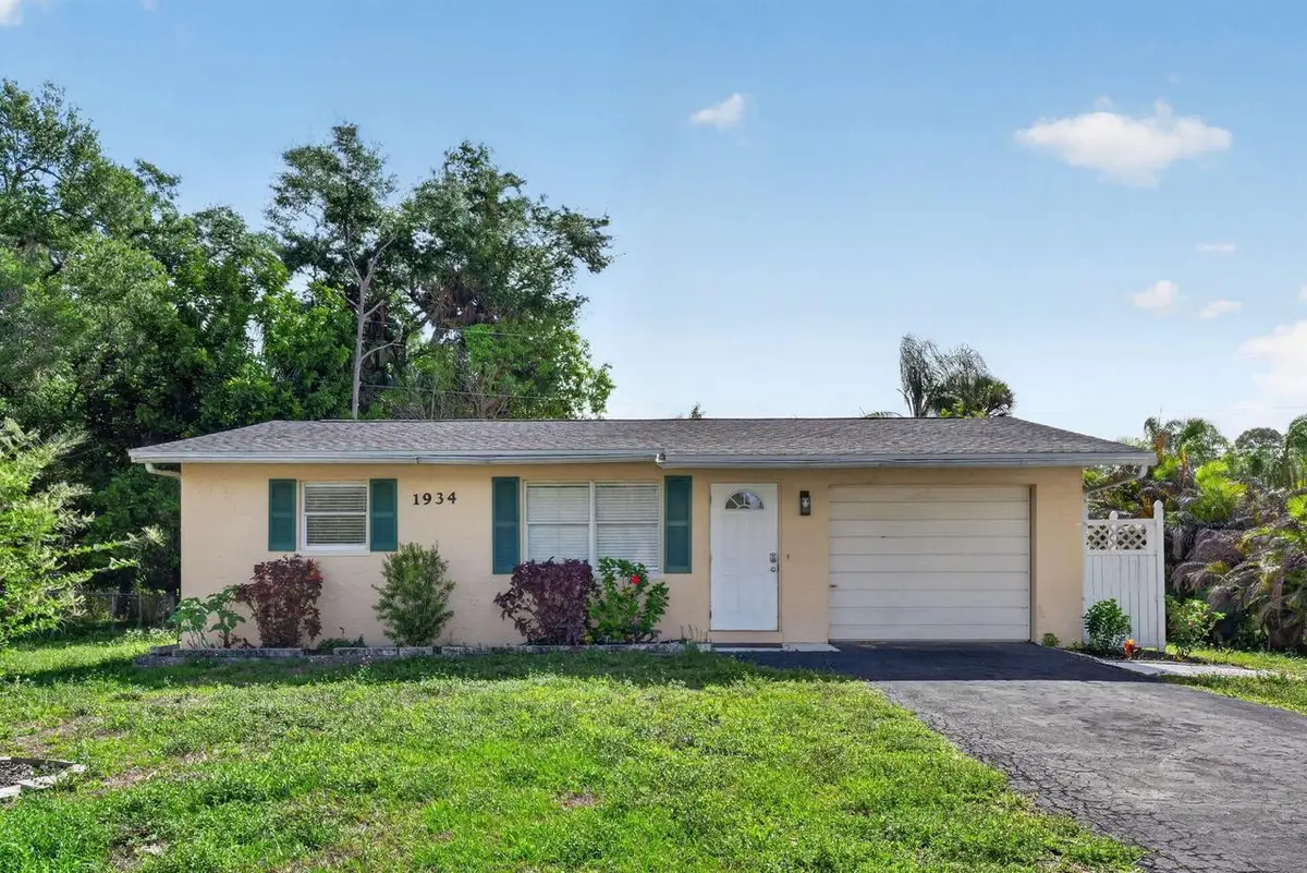 1934 Flamingo DRIVE, North Fort Myers, FL 33917 - #1