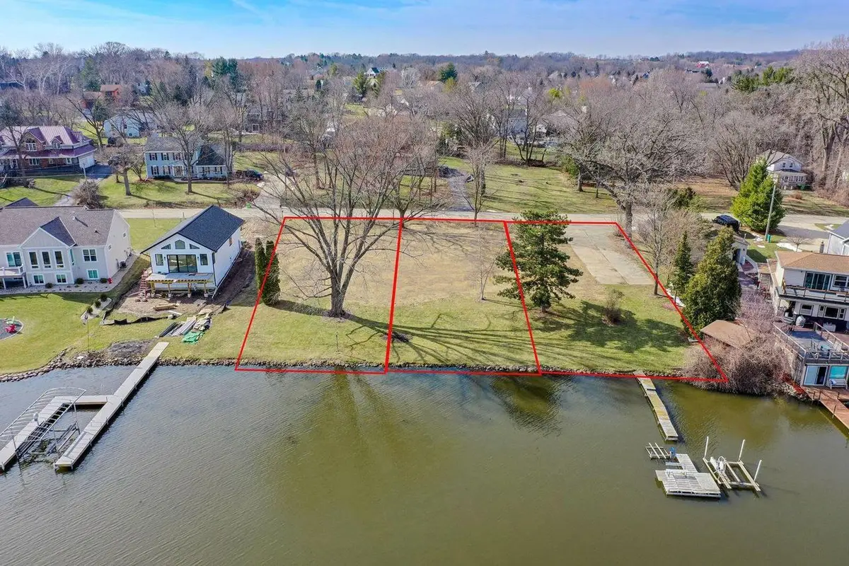4757 RIVERSIDE ROAD, Waterford, WI 53185 - #1