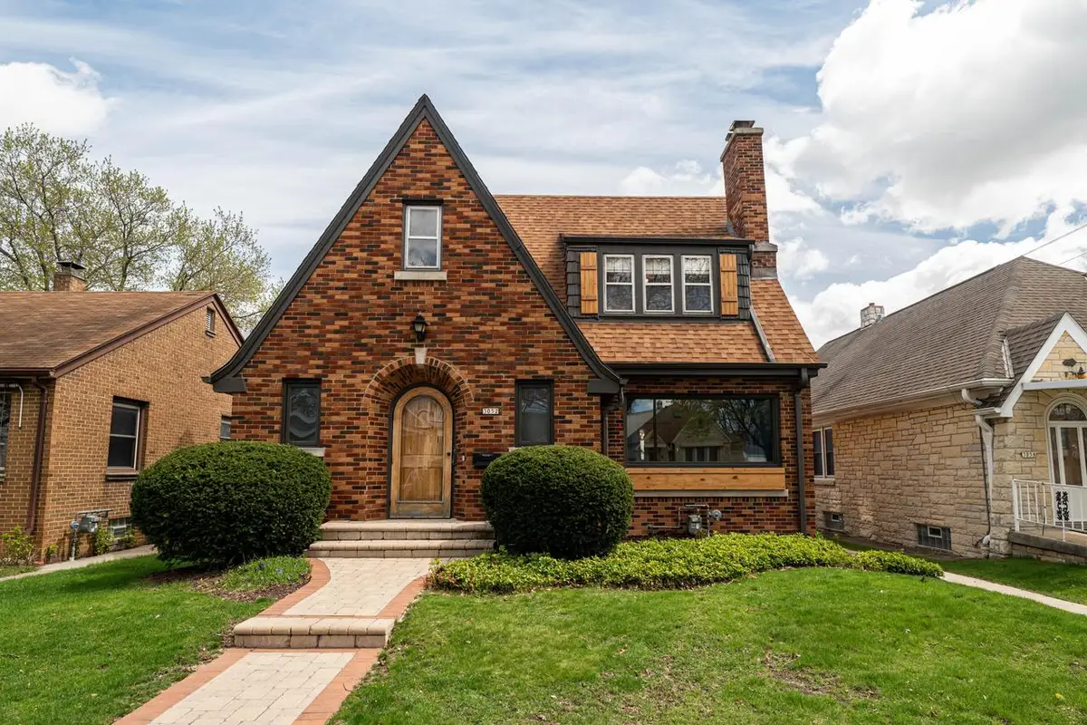 3052 S 46th STREET, Milwaukee, WI 53219 - #1