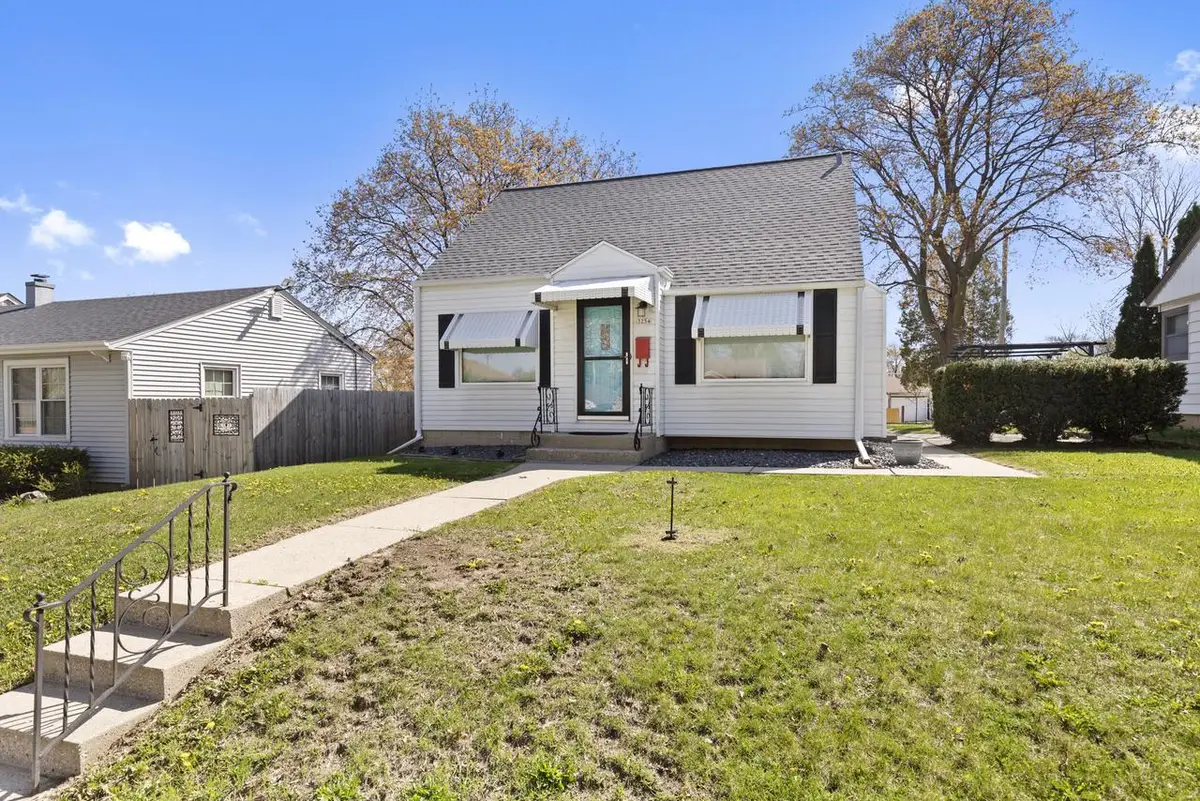 3254 S 35th STREET, Milwaukee, WI 53215 - #1