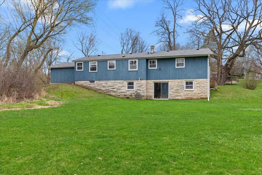 20000 Glenoaks DRIVE, Brookfield, WI 53045 - #2