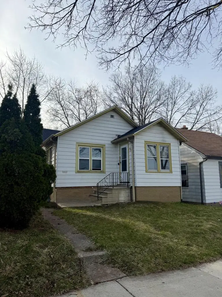 5053 N 28th STREET, Milwaukee, WI 53209 - #3