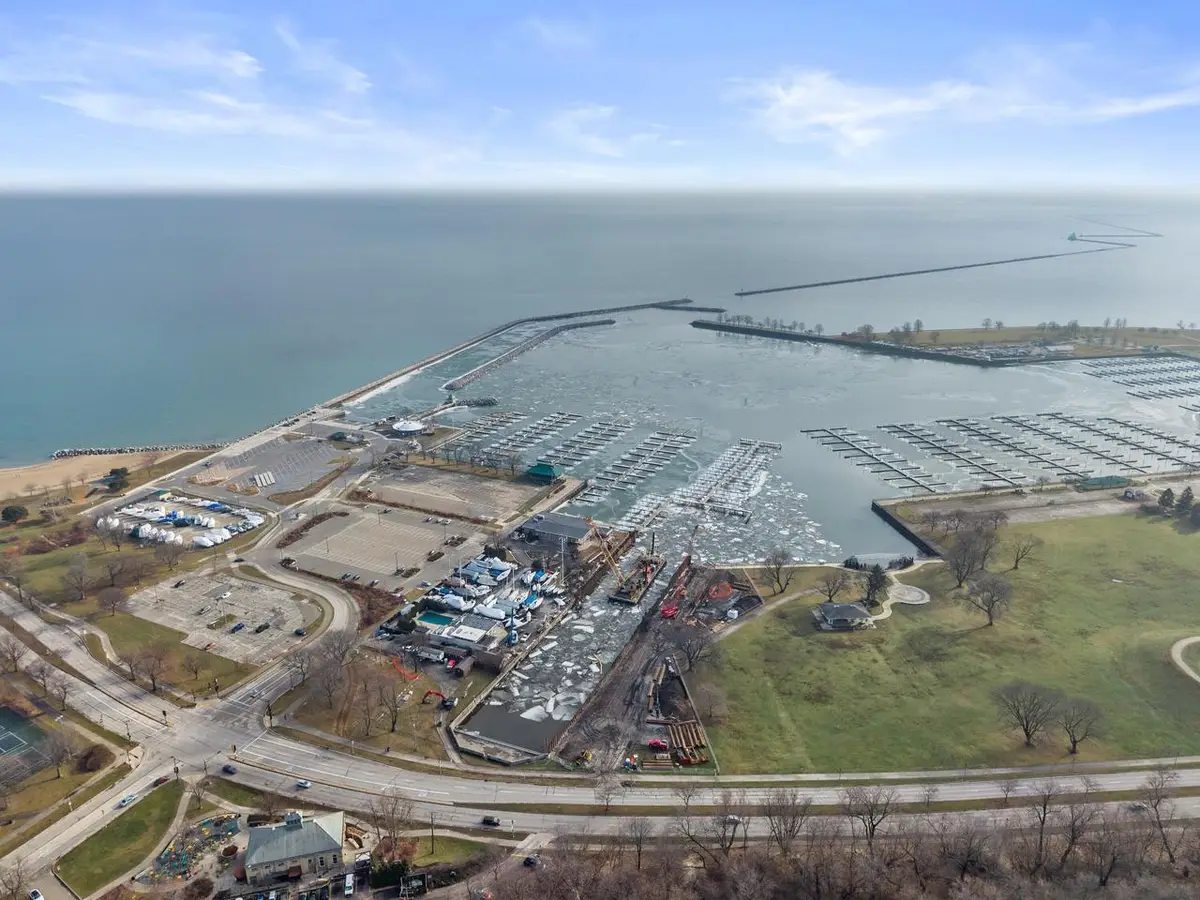 1920 Farwell AVENUE #203, Milwaukee, WI 53202 - #1
