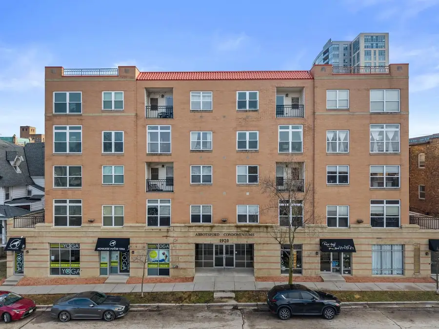 1920 Farwell AVENUE #203, Milwaukee, WI 53202 - #3