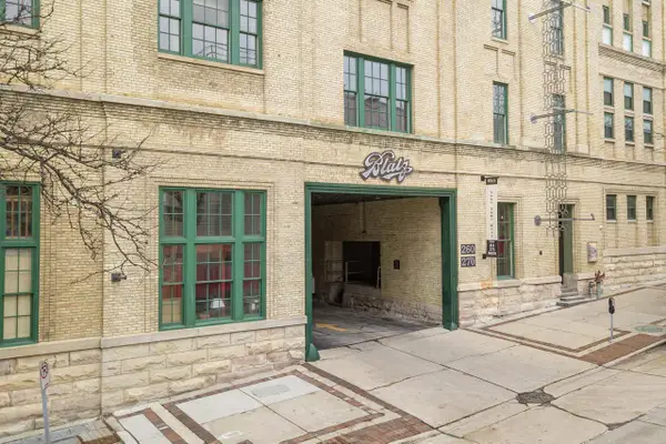 270 E Highland AVENUE #Unit 843, Milwaukee, WI 53202