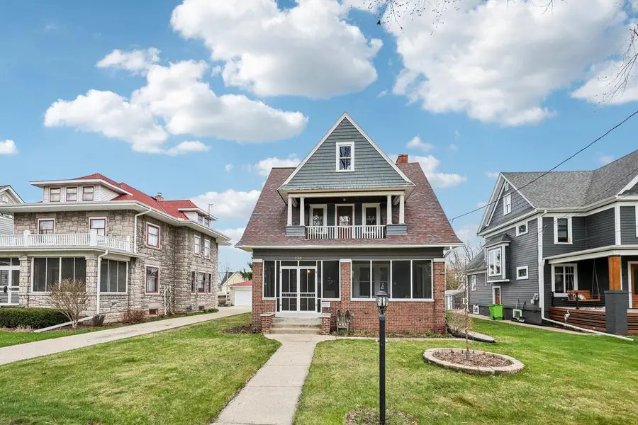 136 Teddy AVENUE, Hartford, WI 53027 - #2