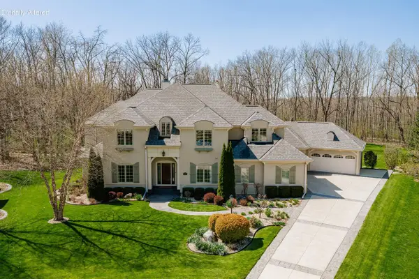 5925 Conservancy DRIVE, New Berlin, WI 53151