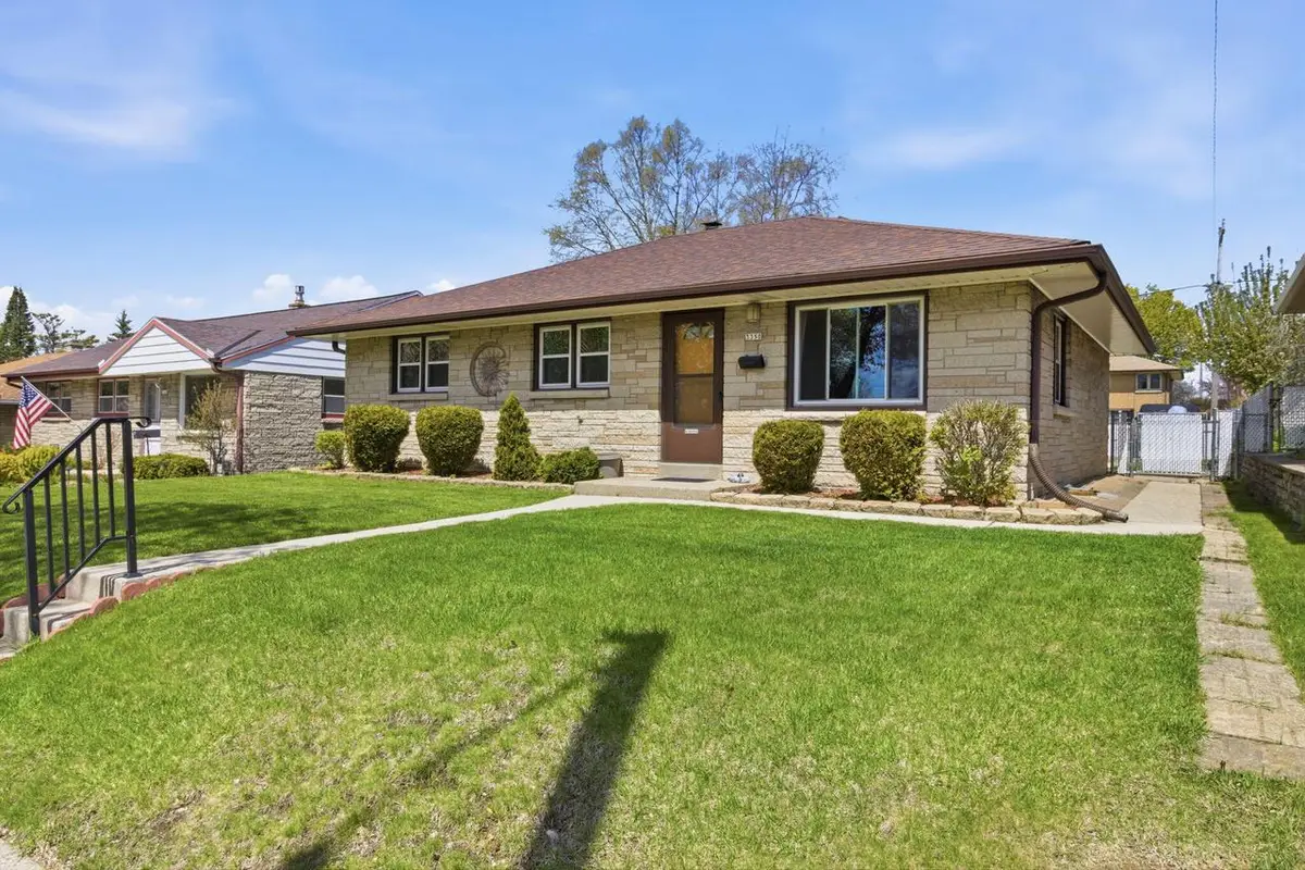 3350 Whittaker AVENUE, Cudahy, WI 53110 - #1