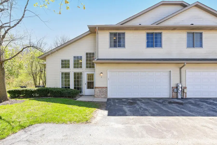 2409 Fox River PARKWAY #C, Waukesha, WI 53189 - #2
