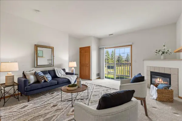 6000 Buckhorn AVENUE #211, Cudahy, WI 53110