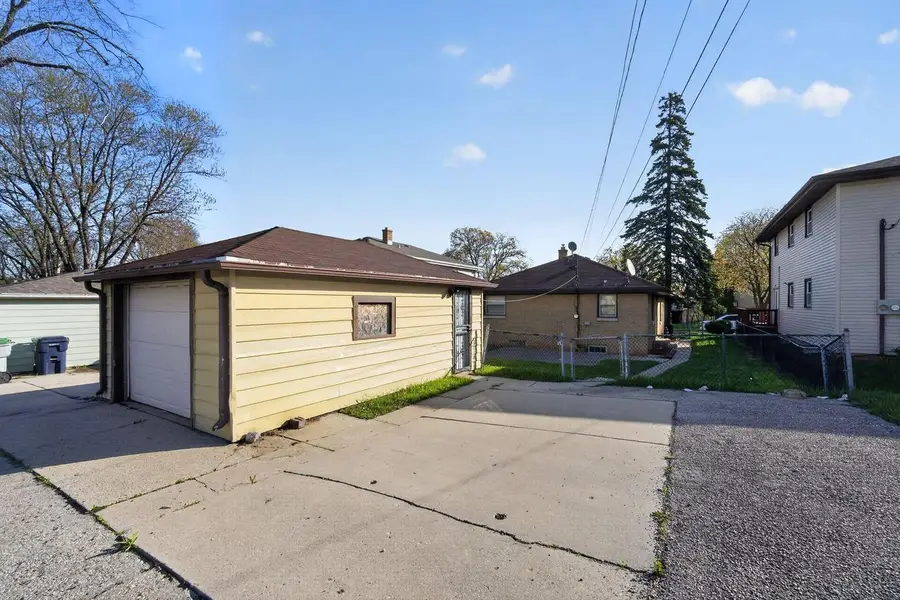 7471 Beckett AVENUE, Milwaukee, WI 53216 - #2